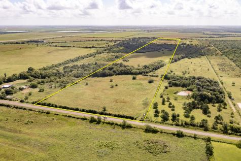 000 Fm 1724 Hankamer TX 77560