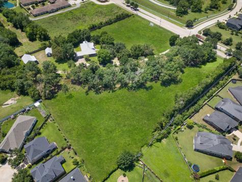 7019 Meadowview Estates Court Sugar Land TX 77479
