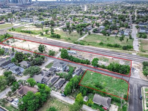 2023 Semmes Street Houston TX 77026