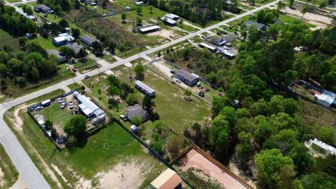 1202 County Road 5035 Cleveland TX 77327