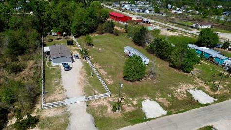 1202 County Road 5035 Cleveland TX 77327