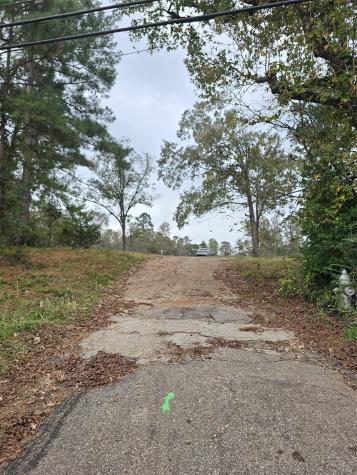 1006 S Houston Avenue Livingston TX 77351
