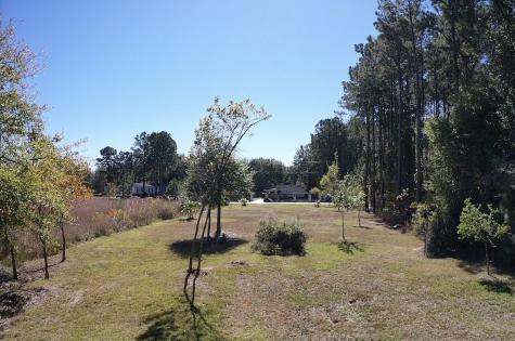 1633 County Road 3406 Cleveland TX 77327