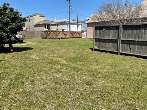 5216 Avenue L Galveston TX 77551
