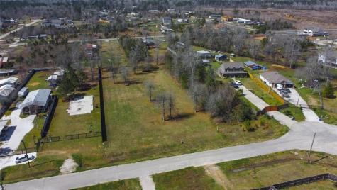 71 County Road 5004 Cleveland TX 77327