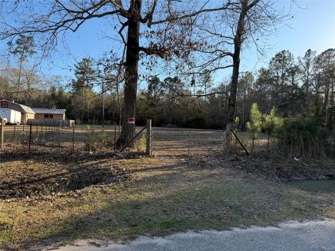 1621 County Road 308 Cleveland TX 77327