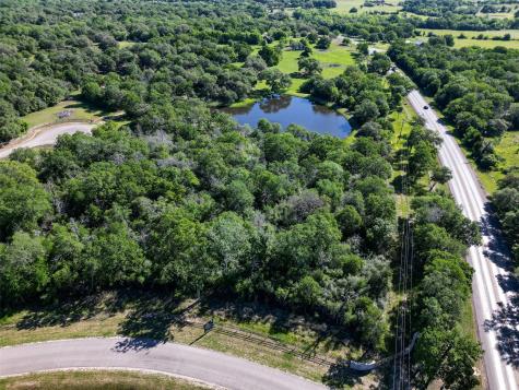 102 Woodland Meadows Lane La Grange TX 78945