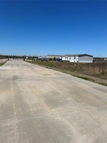 1277 Road 5720 Cleveland TX 77327