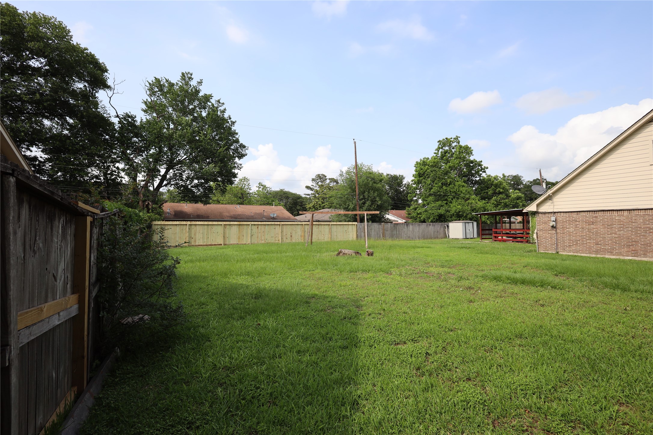 6215 Standing Oaks Street Houston TX 77050