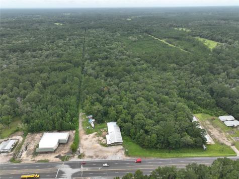 2 County Road 2204 Cleveland TX 77327
