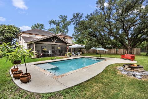 2300 W Tidwell Road Houston TX 77091