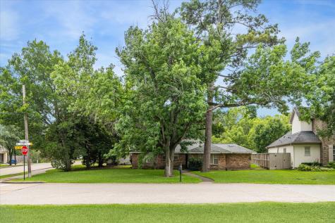 8901 Croes Drive Houston TX 77055