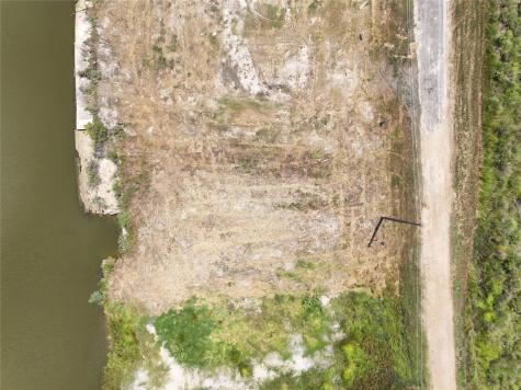 1120 Pennington Street Gilchrist TX 77617