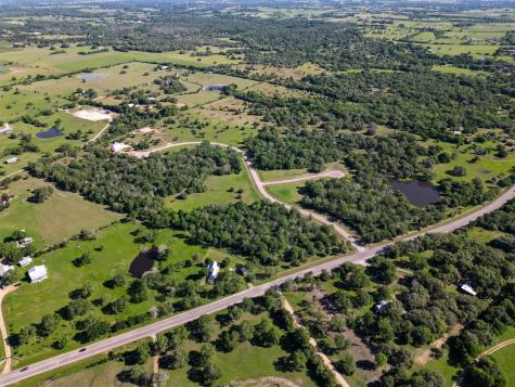 108 Woodland Creek Lane La Grange TX 78945