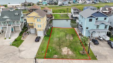 413 Amanda Circle Tiki Island TX 77554