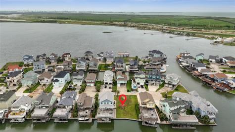 413 Amanda Circle Tiki Island TX 77554
