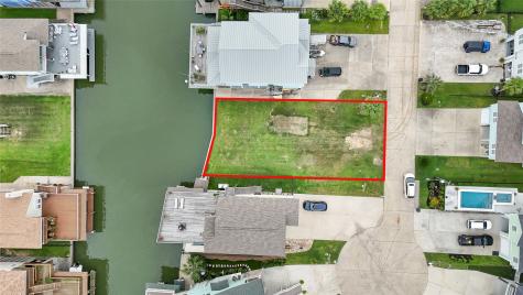 413 Amanda Circle Tiki Island TX 77554