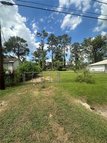 8213 Flintridge Drive Houston TX 77028