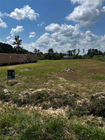 2093 County Road 3479b Cleveland TX 77327