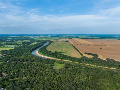 212 Ac Black Bridge Road Calvert TX 77837
