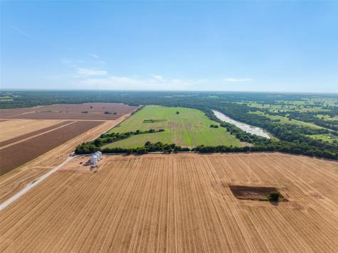 212 Ac Black Bridge Road Calvert TX 77837