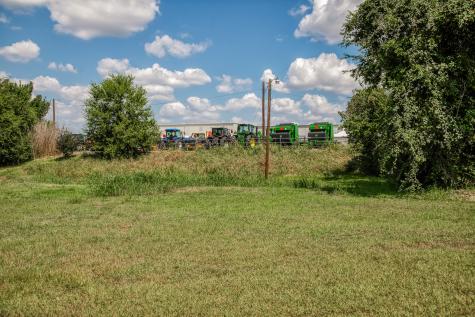 3208 W State Highway 21 Bryan TX 77803