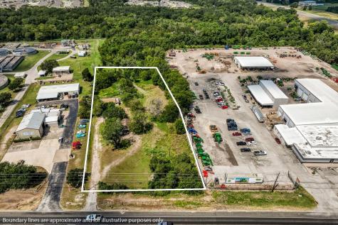 3208 W State Highway 21 Bryan TX 77803