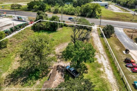 3208 W State Highway 21 Bryan TX 77803