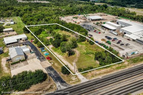 3208 W State Highway 21 Bryan TX 77803