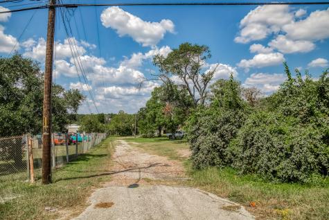 3208 W State Highway 21 Bryan TX 77803