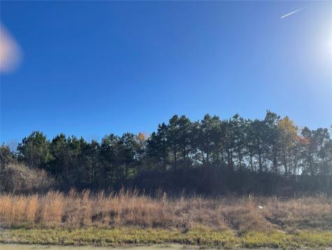 146 Road 5702 Cleveland TX 77327