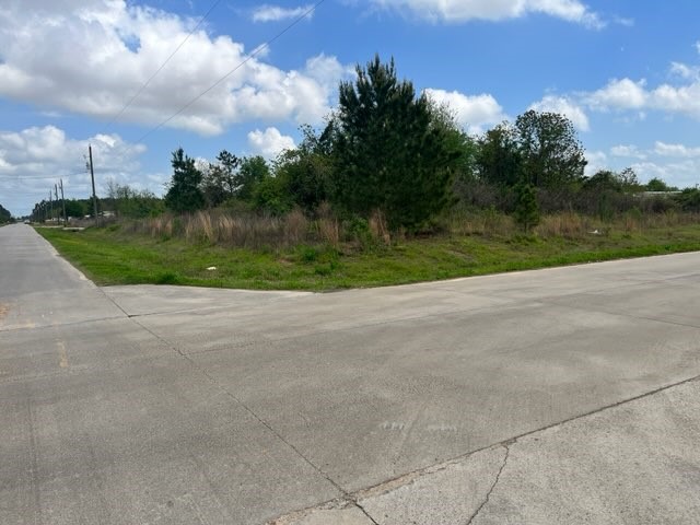 3548 Road 3548 Cleveland TX 77327