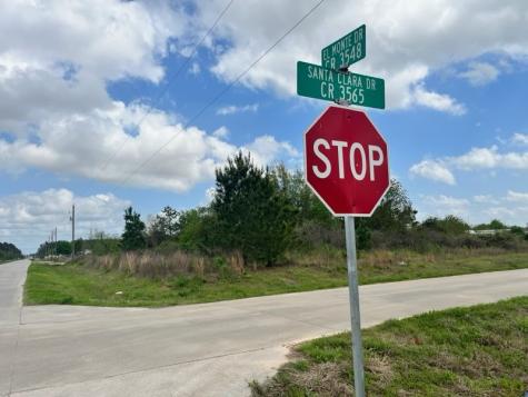 3548 Road 3548 Cleveland TX 77327