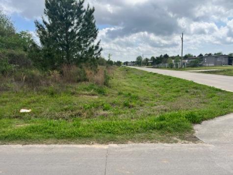 3548 Road 3548 Cleveland TX 77327