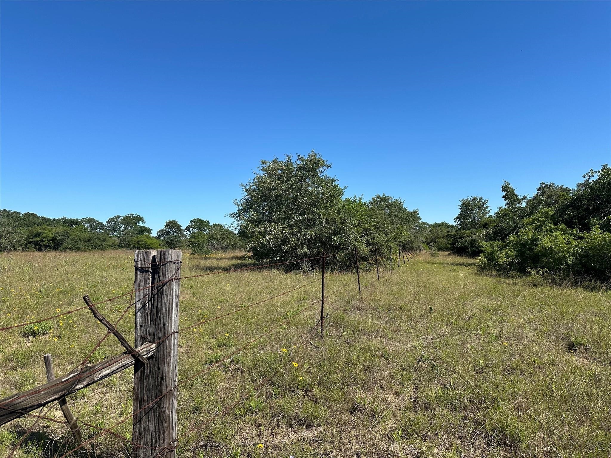 32AC Cr 363 Buffalo TX 75831