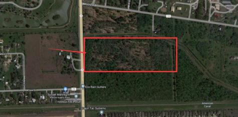 5690 N Highway 35 Alvin TX 77511