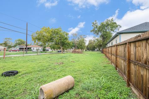 700 Rosie Street Houston TX 77091