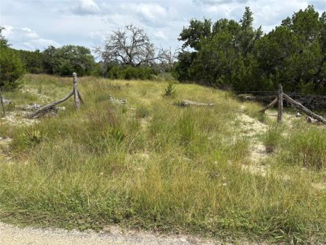 104 Lillian Drive S Kerrville TX 78028