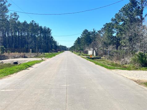 1194 County Road 3545 Cleveland TX 77327