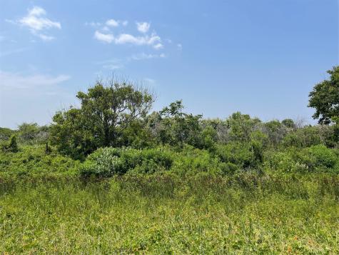 672 Highway 87 Gilchrist TX 77617