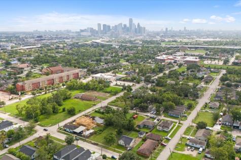 1711 Benson Street Houston TX 77020
