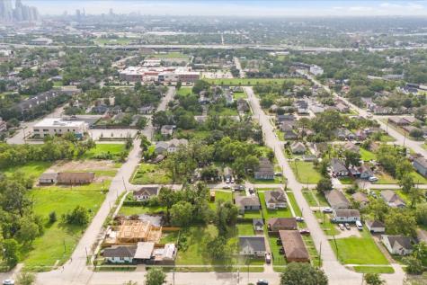 1711 Benson Street Houston TX 77020