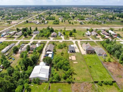 1407 County Road 3558 Cleveland TX 77327