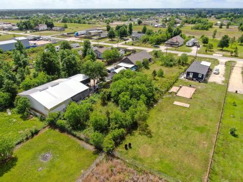 1407 County Road 3558 Cleveland TX 77327