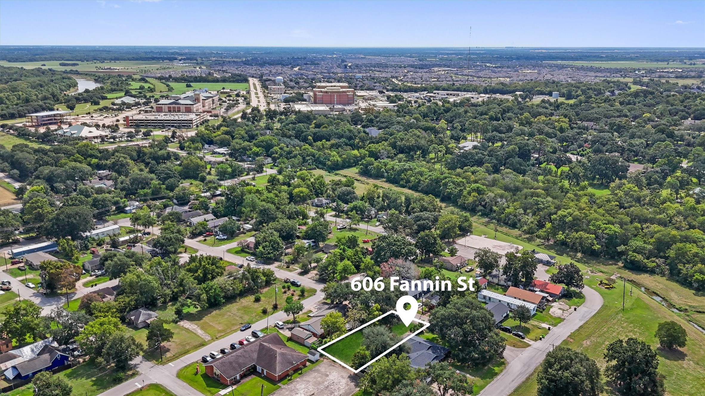 606 Fannin Street Richmond TX 77469