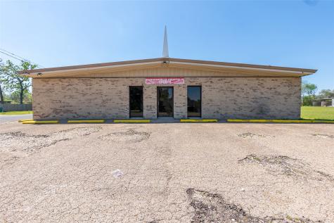 601 N May Street Madisonville TX 77864