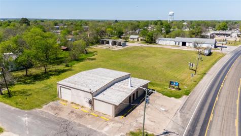 601 N May Street Madisonville TX 77864