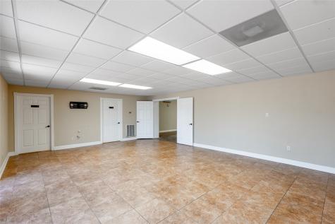 601 N May Street Madisonville TX 77864
