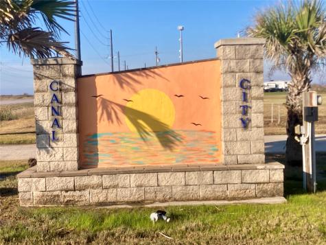 1136 Pennington Street Gilchrist TX 77617