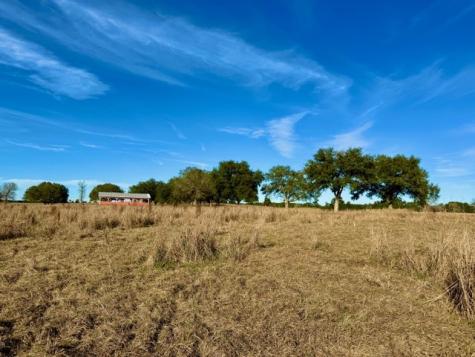 Lot 103 Lakeland Drive Hillister TX 77624